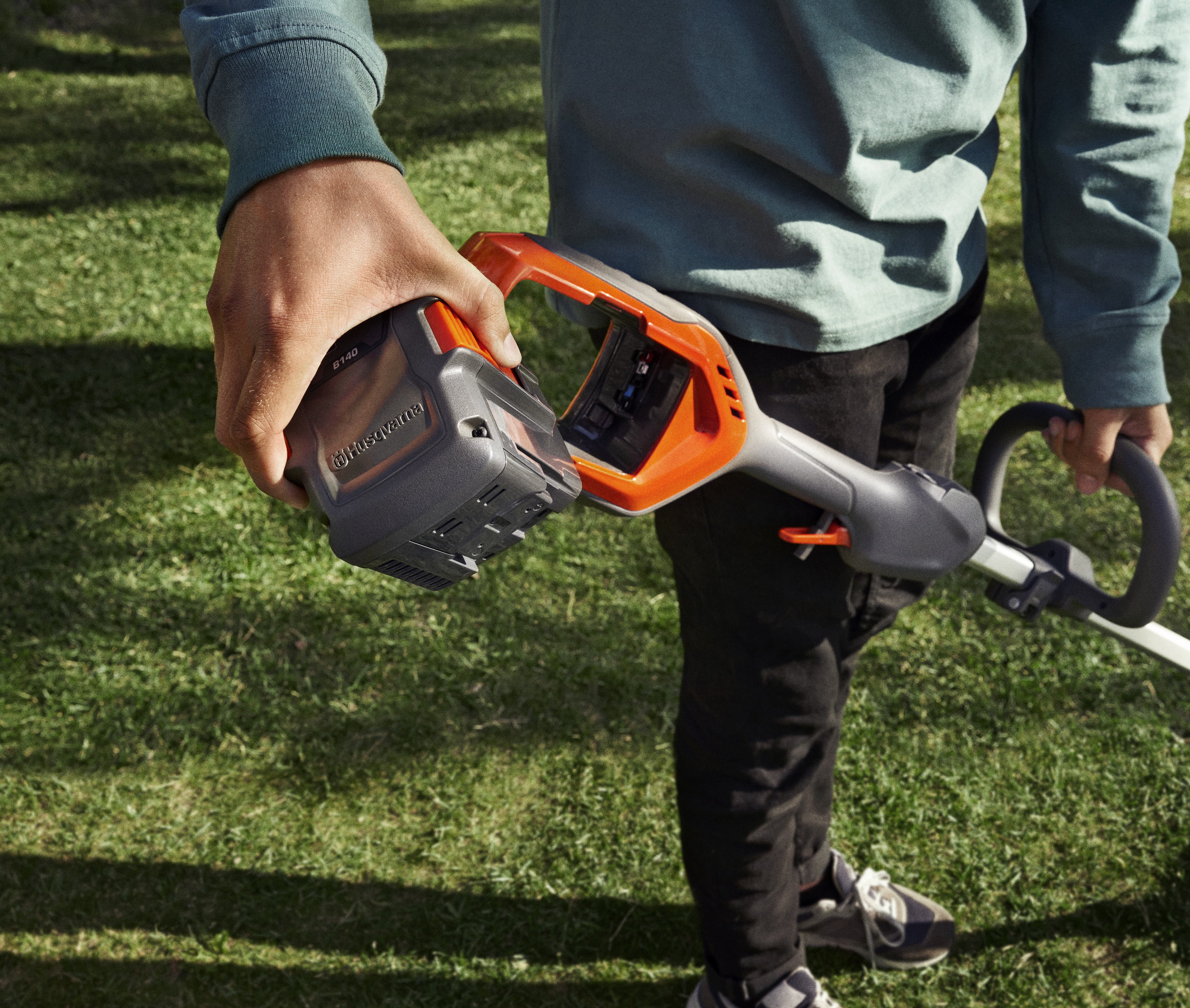 Husqvarna 215iL – Rasentrimmer – Ansicht 3